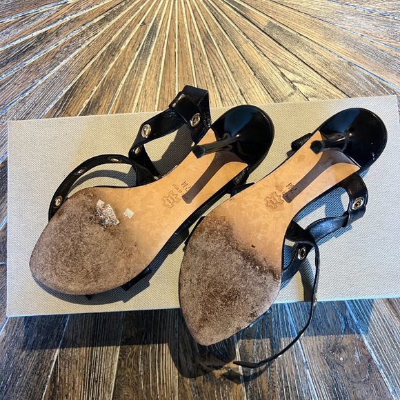 Isabella Fiore Italian Black Leather & Gold Chain Heels - Picture 7 of 7